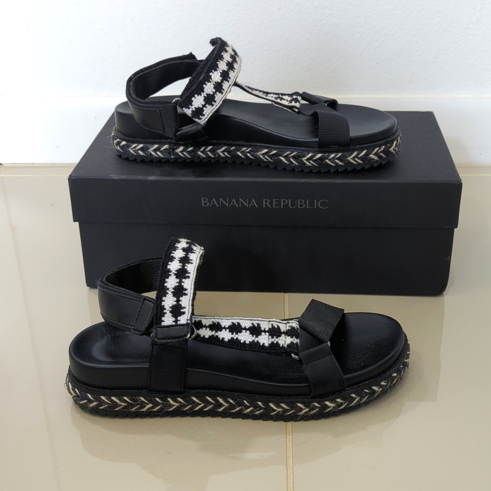 BR sports sandals sz 6